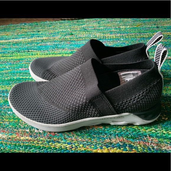 Black Merrell Fabric Slip Ons NEW - Picture 3 of 8